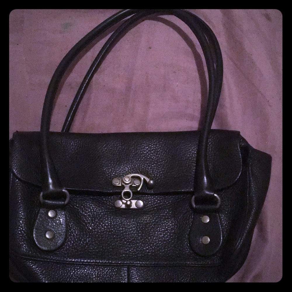 💗☺️A Cynthia rowley shoulder bag ☺️💗